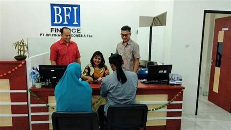 Layanan Di Salah Satu Kantor PT BFI Finance Indonesia Tbk,